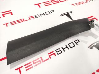 накладка двери (крышки) багажника Tesla Model S 1 поколение 2016, 1009254-00-G, 1009235-00-I