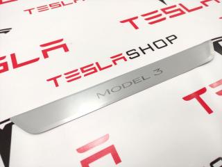 Накладка декоративная порога Tesla Model 3 1 поколение 2018, 1090844-00-C