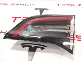 фонарь крышки багажника правый Tesla Model 3 1 поколение 2018, 1077402-00-G