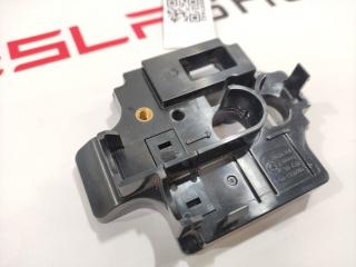 Корпус порта зарядки Tesla Model S 1 поколение (2012 - 2016), 1005612-00-G, 1004587-00-B