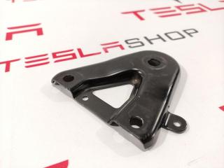 Пластина заднего подрамника Tesla Model 3 1 поколение 2018, 1044573-00-B