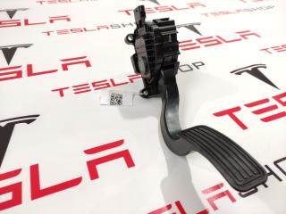педаль Tesla Model 3 1 поколение 2018, 1044695-00-A