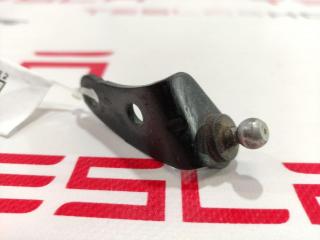 Кронштейн амортизатора капота (шаровый) Tesla Model S 1 поколение 2016, 1008840-00-C