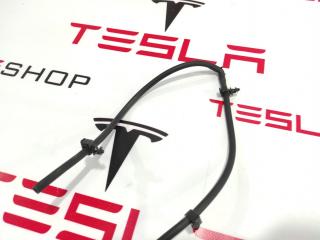 Магистраль омывателя лобового стекла Tesla Model S 1 поколение 2016, 1054647-00-A
