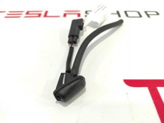 форсунка омывателя лобового стекла Tesla Model S 1 поколение 2016, 1005404-01-E