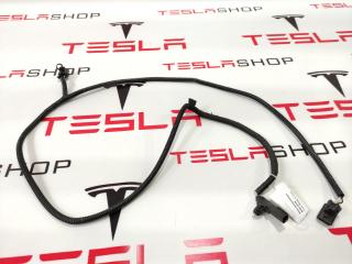 Электропроводка форсунок стеклоомывателя с подогревом Tesla Model S 1 поколение 2016, 1025202-00-C