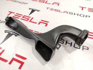 Воздуховод обдува ног водителя Tesla Model 3 1 поколение 2018, 1099297-00-D