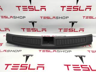 Отделка багажника пластик (под замок) Tesla Model S 1 поколение 2015, 1010824-01-D