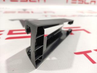 Заглушка салазки сиденья Tesla Model 3 1 поколение 2018, 1097490-00-B