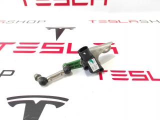 Датчик уровня пневмоподвески Tesla Model S 1 поколение 2016, 6006514-00-B