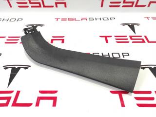 накладка двери (крышки) багажника Tesla Model S 1 поколение 2016, 1009254-00-G, 1009235-00-I