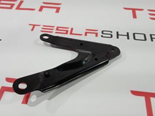 Кронштейн крепления подрамника Tesla Model S 1 поколение 2016, 6008489-00-A