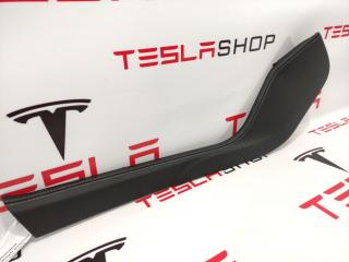 Панель центрального тоннеля Tesla Model S 1 поколение 2016, 1004705-01-D
