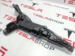 Кронштейн внутренний стойки C Tesla Model S 1 поколение 2016, 1009272-00-D