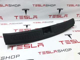 Отделка багажника пластик (под замок) Tesla Model S 1 поколение 2016, 1010824-00-C
