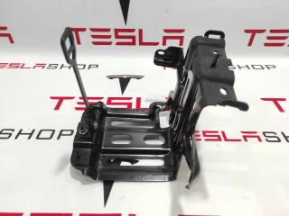 Крепление аккумулятора 12V Tesla Model 3 1 поколение 2018, 1119120-00-D, 1103710-00-B