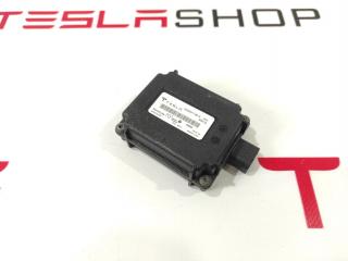 Блок Homelink Tesla Model S 1 поколение 2016, 1005371-00-A