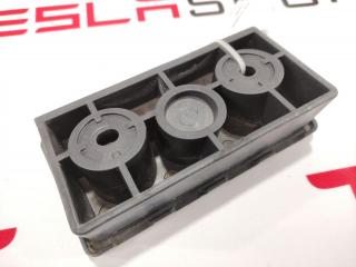 Опора под домкрат (подушка) Tesla Model S 1 поколение 2016, 1009124-00-C