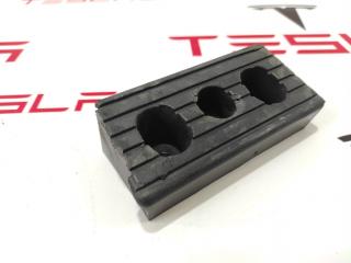 Опора под домкрат (подушка) Tesla Model S 1 поколение 2016, 1009124-00-C