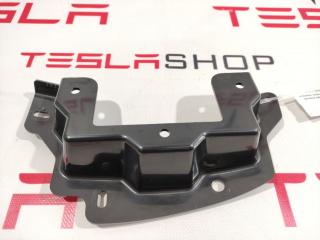 Кронштейн модулей стояночного тормоза, парктроников Tesla Model S 1 поколение 2016, 1008901-00-B