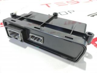 Блок контроля стояночного тормоза Tesla Model S 1 поколение 2016, 1007618-00-D