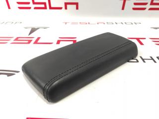 Подлокотник центральной консоли Tesla Model S 1 поколение 2016, 1024239-08-A