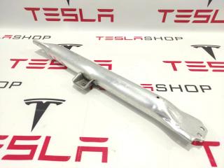 распорка стоек Tesla Model S 1 поколение 2016, 1003617-00-E