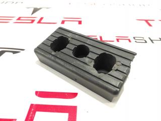 Опора под домкрат (подушка) Tesla Model S 1 поколение 2016, 1009124-00-C