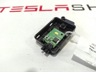 Фонарь подсветки салона Tesla Model S 1 поколение 2016, 1023772-00-A, 1046533-00-A