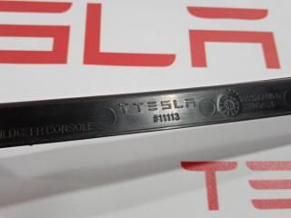 Ограничитель коврика центральной консоли Tesla Model S 1 поколение 2016, 1009247-00-D