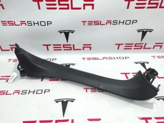 накладка двери (крышки) багажника Tesla Model X 1 поколение 2017, 1037904-00-E