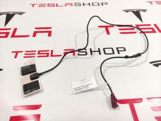 Антенна TELL зеркала наружного Tesla Model X 1 поколение 2018, 1057121-00-C
