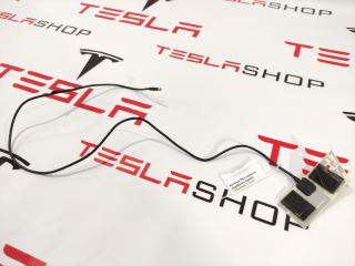 Антенна TELL зеркала наружного Tesla Model X 1 поколение 2018, 1057122-00-C
