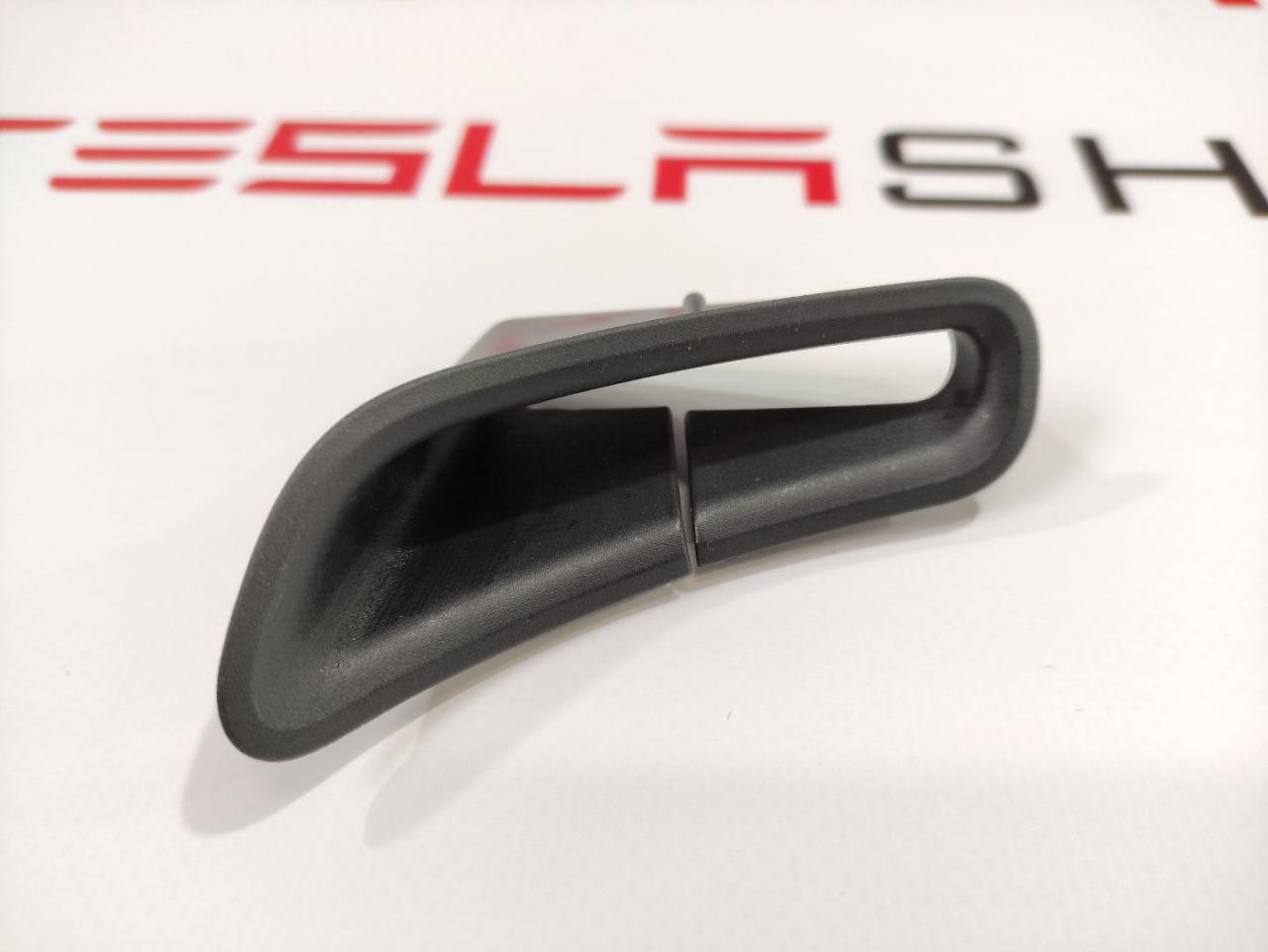 Рамка ремня безопасности, стойка С правая Tesla Model Y 1 поколение 2021, 1494613-79-B - фото №1