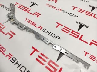 Декоративная вставка центральной консоли Tesla Model Y 1 поколение 2020, 1097165-00-E