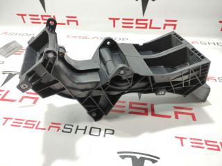 консоль салона (центральная часть) Tesla Model X 1 поколение 2016, 1057379-00-D, 1057332-00-C, 1057205-00-A