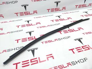 молдинг двери передней правой Tesla Model X 1 поколение 2017, 1032166-88-D