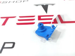 Заглушка основной батареи Tesla Model 3 1 поколение 2021, 1516904-00-S