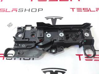 Крышка нижняя панели управления пентхауса основной батареи Tesla Model 3 1 поколение 2021, 1109684-00-J