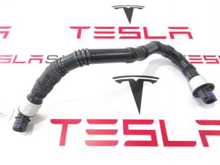 Патрубок охлаждения пентхауса выпускной Tesla Model 3 1 поколение 2021, 1095766-00-F