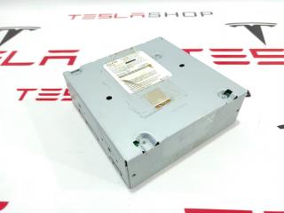 Радио FM/HD/XM Tesla Model S 1 поколение 2015, 1004787-01-C