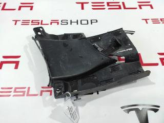 крепление бампера Tesla Model Y 1 поколение 2020, 1493741-00-A