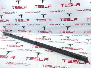 Распорка центральная корпуса основной батареи Tesla Model 3 1 поколение 2018, 1097408-00-K, 1104428-00-T