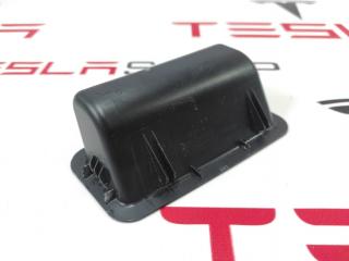 ручка крышки багажника Tesla Model S 1 поколение 2015, 1009262-00-E