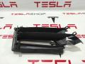 люверс переднего бампера правый Tesla Model S 1 поколение [рестайлинг] 2017, 105800700J - фото №2