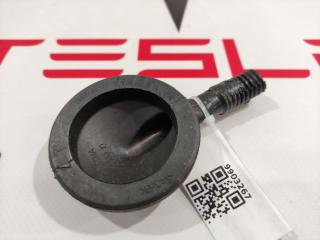 Заглушка резиновая Tesla Model 3 1 поколение 2019, 1067955-00-G, 1061330-00-B