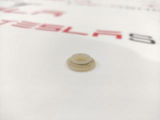 Шайба воздуховода центрального радиатора Tesla Model S 1 поколение 2015, 1007256-00-K