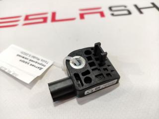 датчик удара Tesla Model S 1 поколение 2015, 1005274-00-B