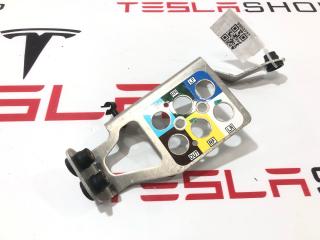 Кронштейн блока клапанов (соленоид) Tesla Model S 1 поколение 2015, 6006407-00-A