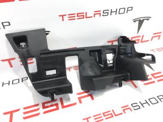 Накладка пластиковая под рулевой колонкой Tesla Model X 1 поколение 2017, 1035577-00-D